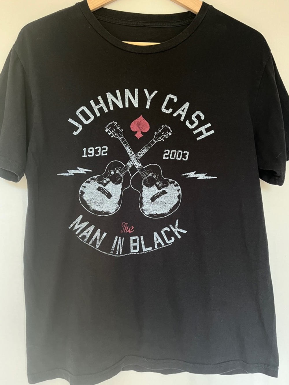 Johnny Cash Man in Black Graphic Tee Black Band T Shirt Unisex Size M